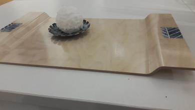 Birkenpressholz Tablett mit hangefertigtem Emaillebesatz Liferstyle