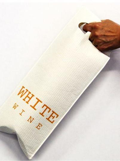 More Joy Weisswein Geschenkpacket Lifestyle