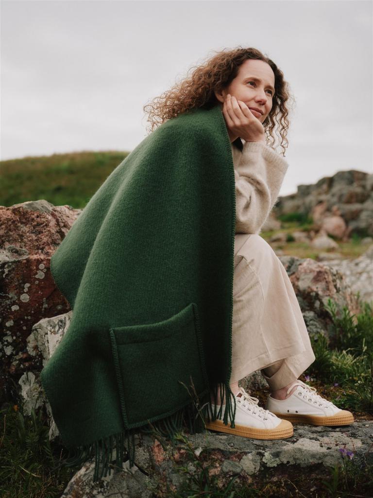 LapuanKankurit-Uni-Schultertuch_moosgrün-2