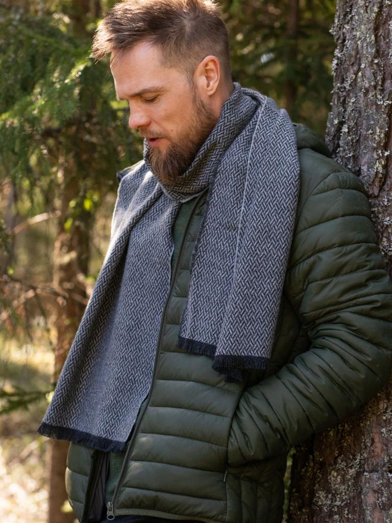 LapuanKankurit-Wollschal-Huurregrau-1