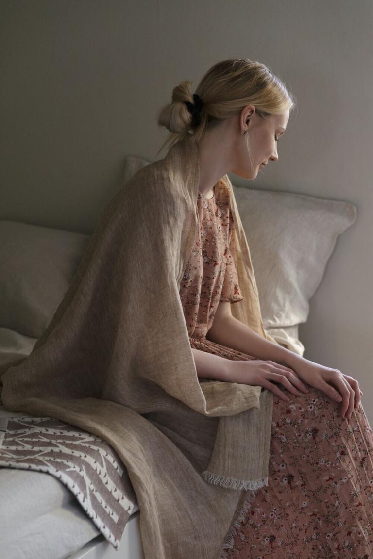 lapuankankurit_halaus_schal_gold