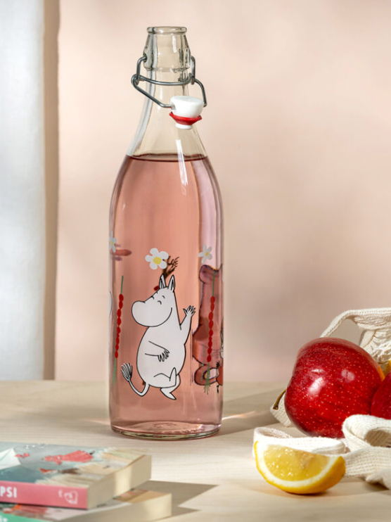 Muurla-Mumin-Glasflasche-Erdbeeren-1