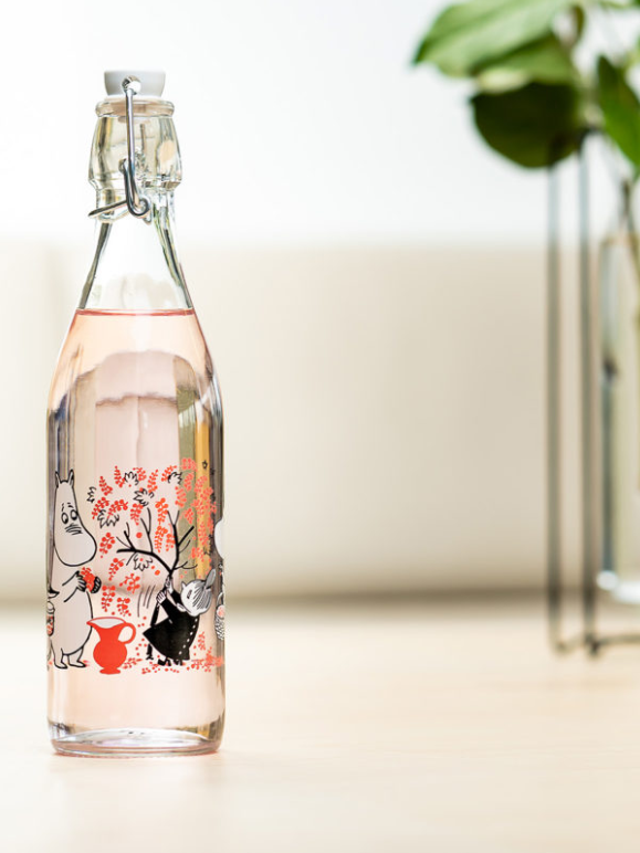 Muurla_Mumin_Glasflasche_Beeren_0.5L_Lifestyle