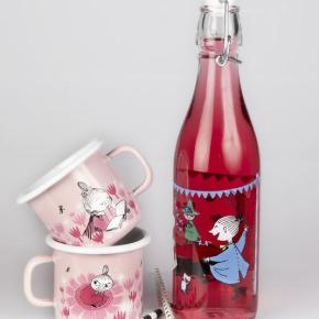 Muurla Mumins Emaillebecher Mädchen im Garten 