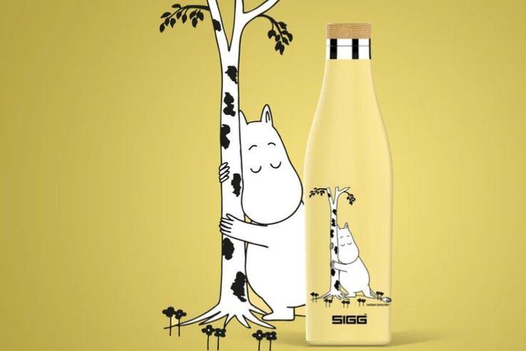SIGG-X-Mumin_hot-&-cold_Thermosflasche_Mumin-umarmt-baum_gelb_0.5l