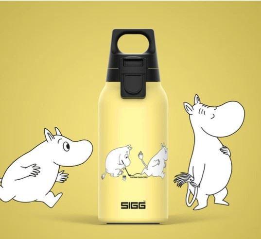 SIGG-X-Mumin_hot-&-cold_Trinkflasche_Mumin_gelb_0.33l_quadratisch
