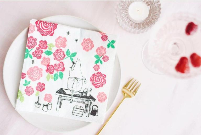Havi_Papierservietten_Muminmamas_Rosengarten_33x33cm-lifestyle