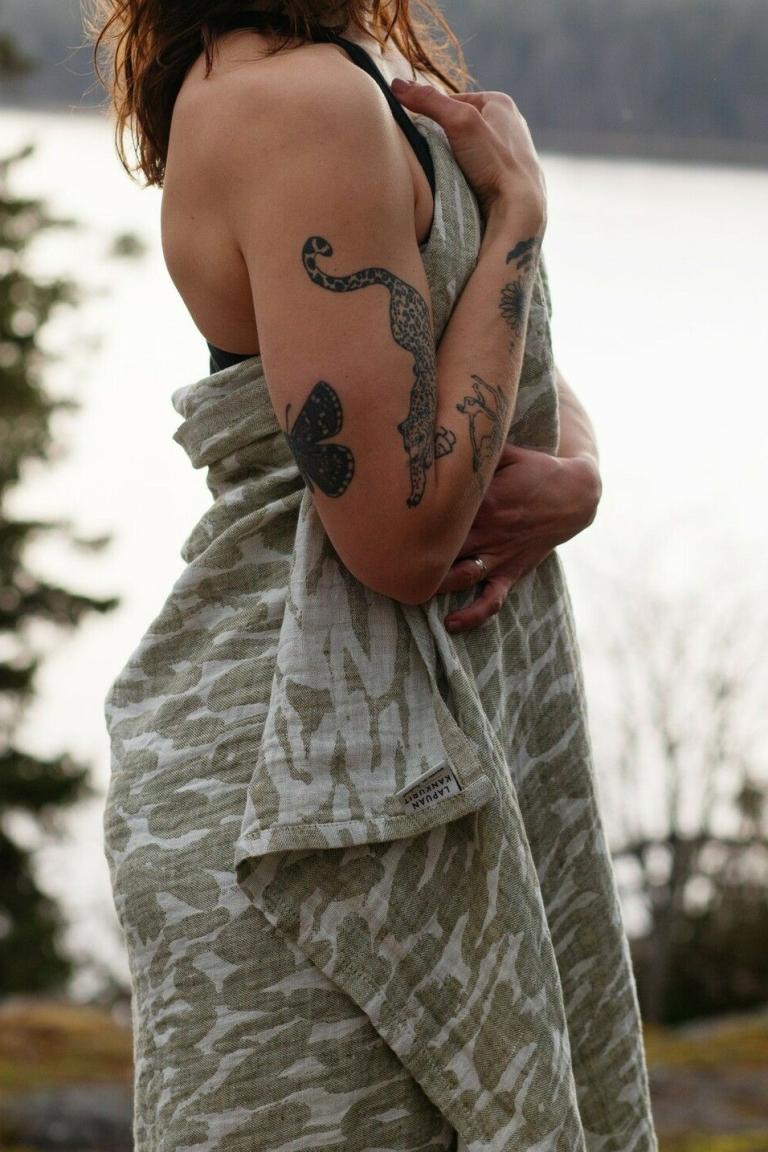 lapuankankurit_Handtuch_jakala_weiss-olive