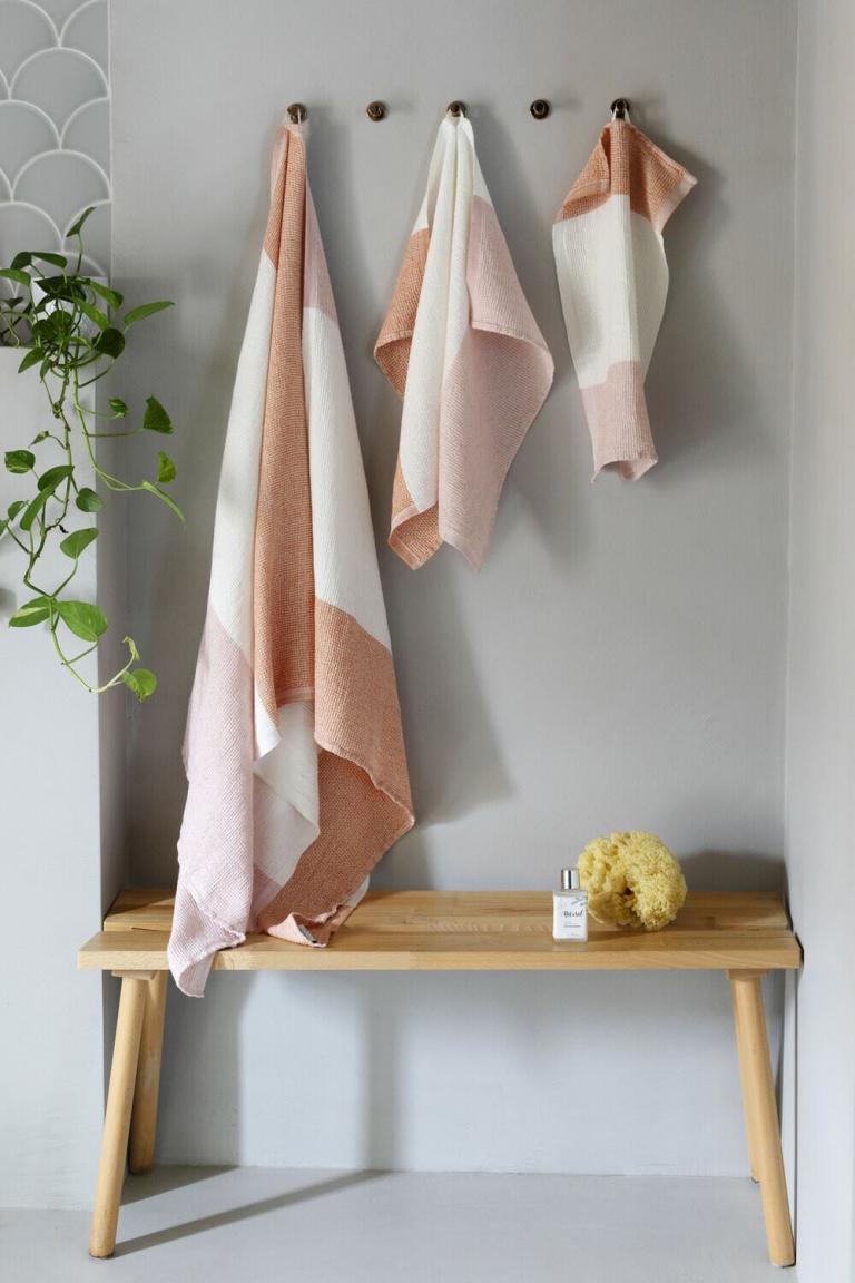 lapuankankurit_terva_handtücher_weiss_rost_rosa