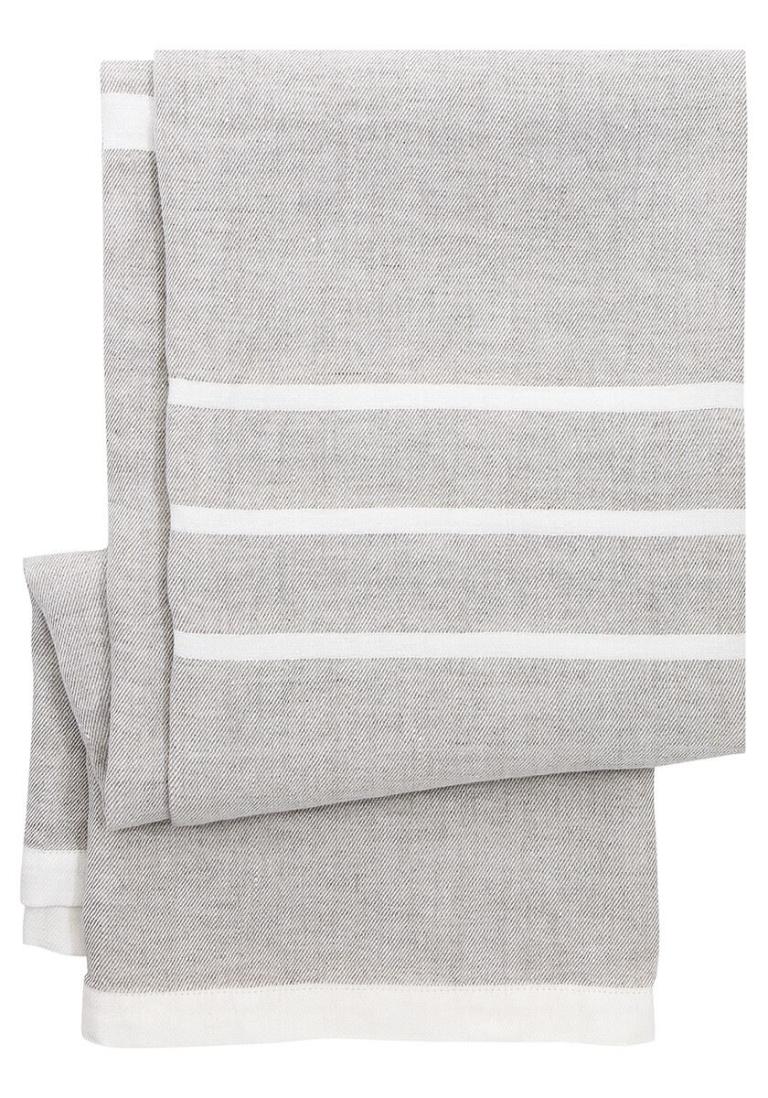lapuankankurit_usva_tischdecke_wohndecke_weiss