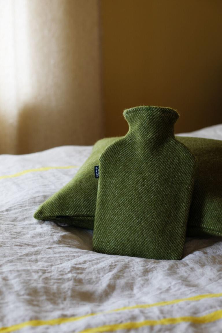 lapuankankurit_wärmflasche_arvo_olive_1