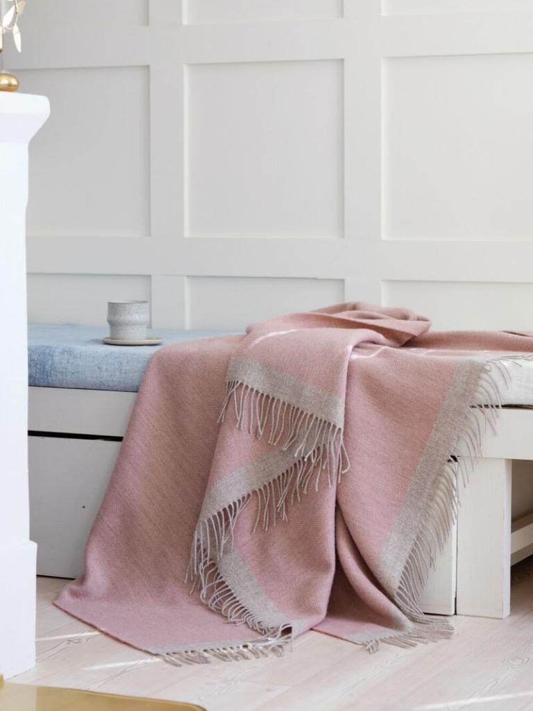lapuan_kankurit_wolldecke_rauha_rosa-beige2